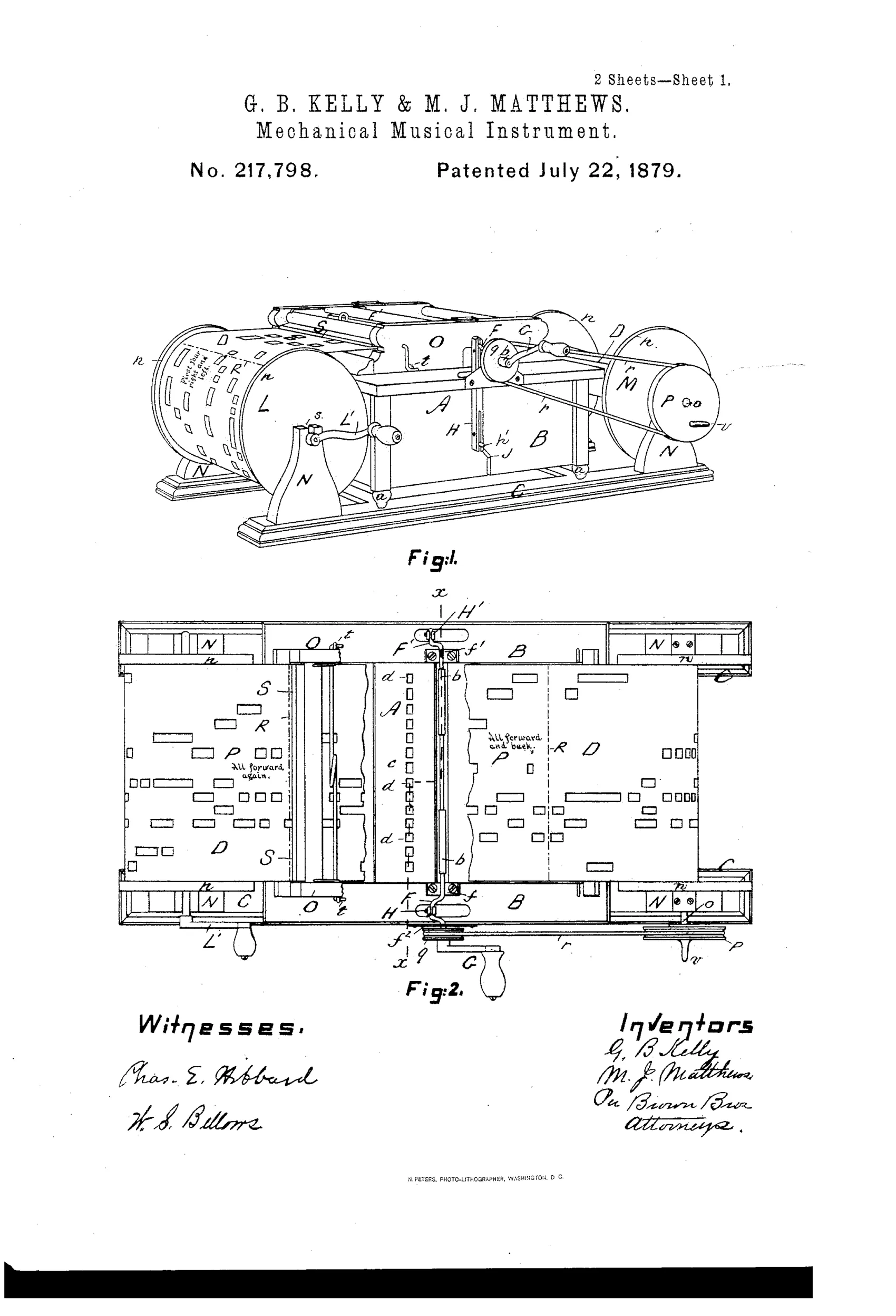 Patent drawing of a wooden orguinette-style mechanical organ mounted on a stand, showing two large paper-strip rollers at either end, a central reed box labeled with mechanism letters, a hand crank, and internal cross-section views of the bellows and shaft linkages.